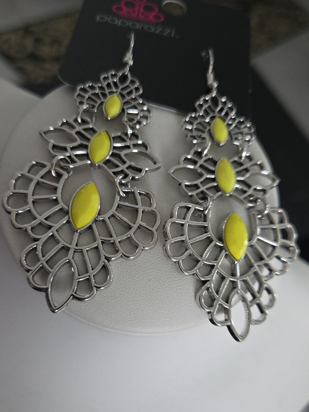 Paparazzi Dangle Yellow Earrings NWT